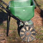 Plan Before Fertilizing a Lawn Plan Before Fertilizing a Lawn