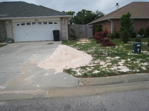 Why Do People Apply Sand Over Their Lawns Gardening In The Panhandle